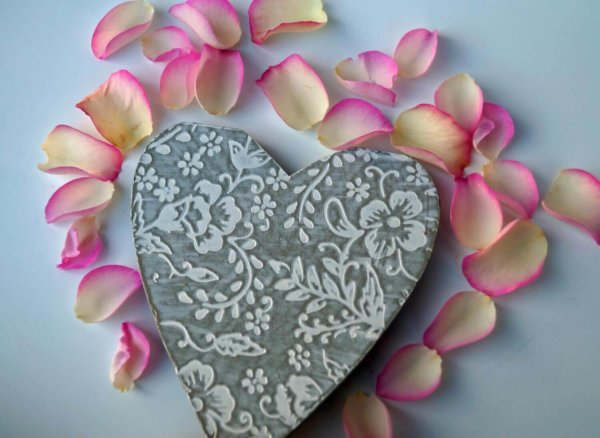 Heart and petals yoga gift card