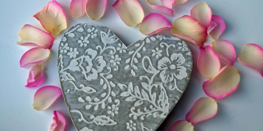 Heart and petals yoga gift card